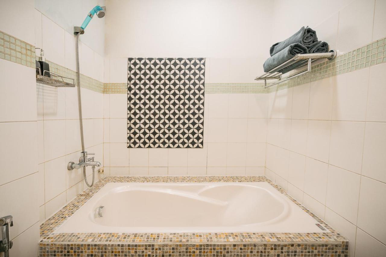 Entire French House With 4 Bedrooms In Hanoi Downtown Eksteriør billede